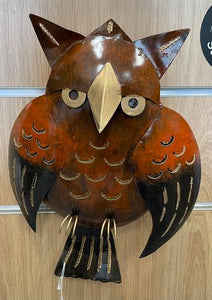 Small metal owl wall art. 