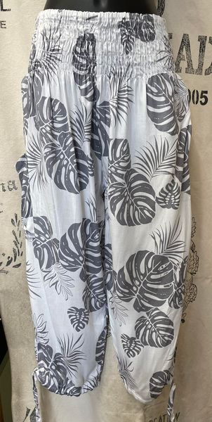 3/4 Length Pants - White with Grey Monstera Print