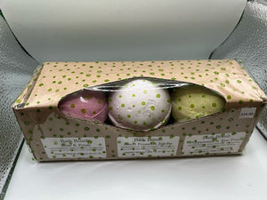 Three Bath Bombs in a Gift Pack A