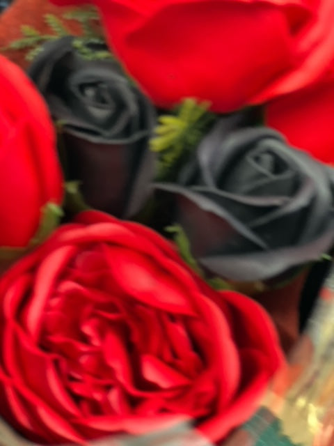 Red Rose Themed Soap Flower Bouquet - Medium